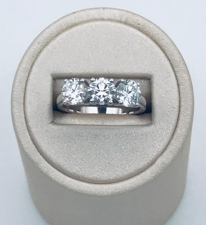 Anello Trilogy Oro Bianco e Diamanti Lab Grown