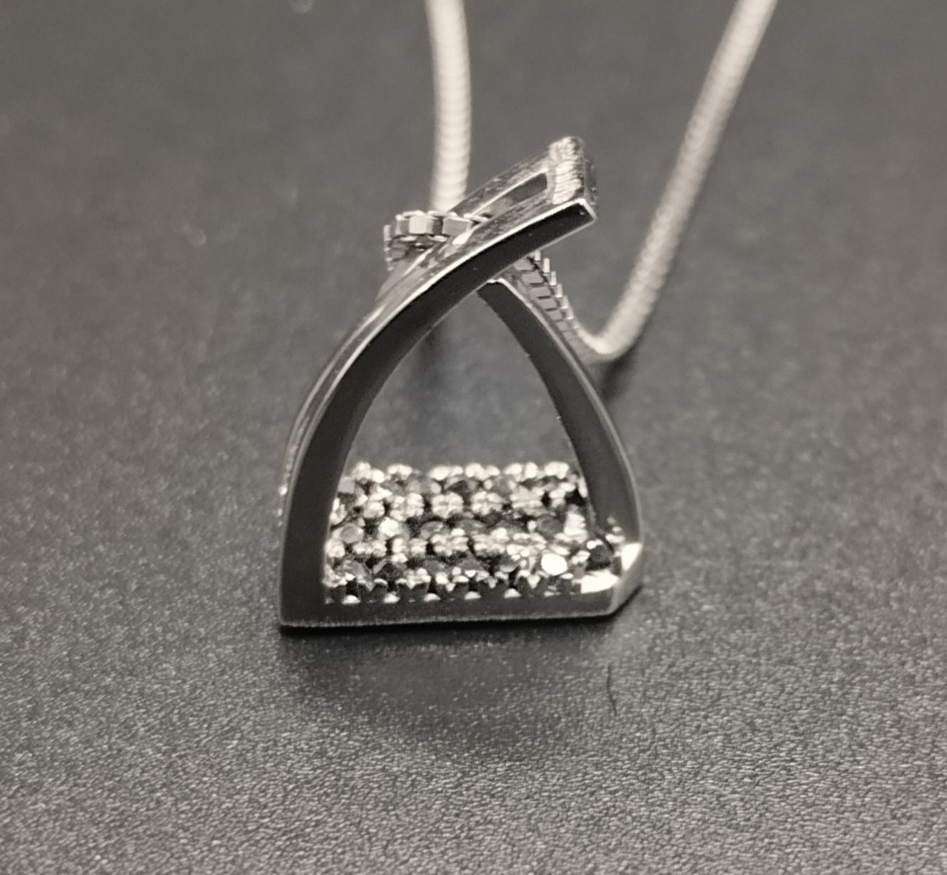 Collana a Staffa Nera — Horse Fever