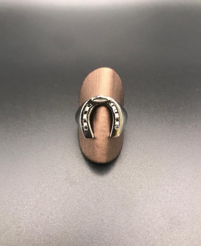 Anello Sigillo con Ferro Nero — Horse Fever