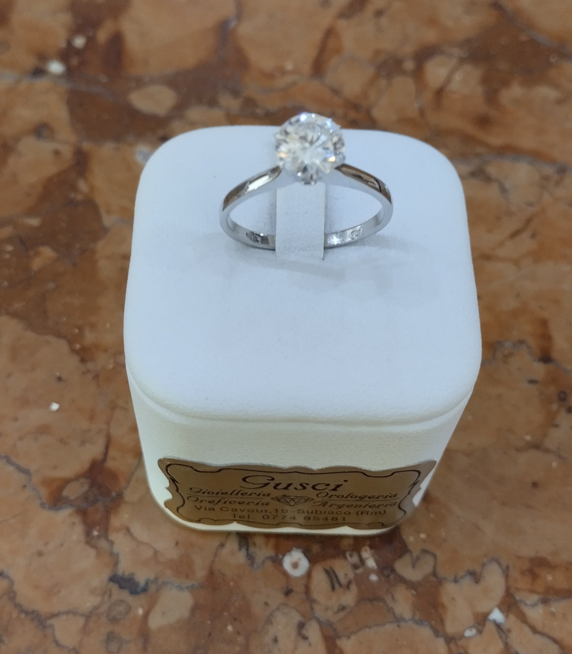 Anello Solitario in Oro Bianco con Diamante 1,20 ct — Creazione Gusci
