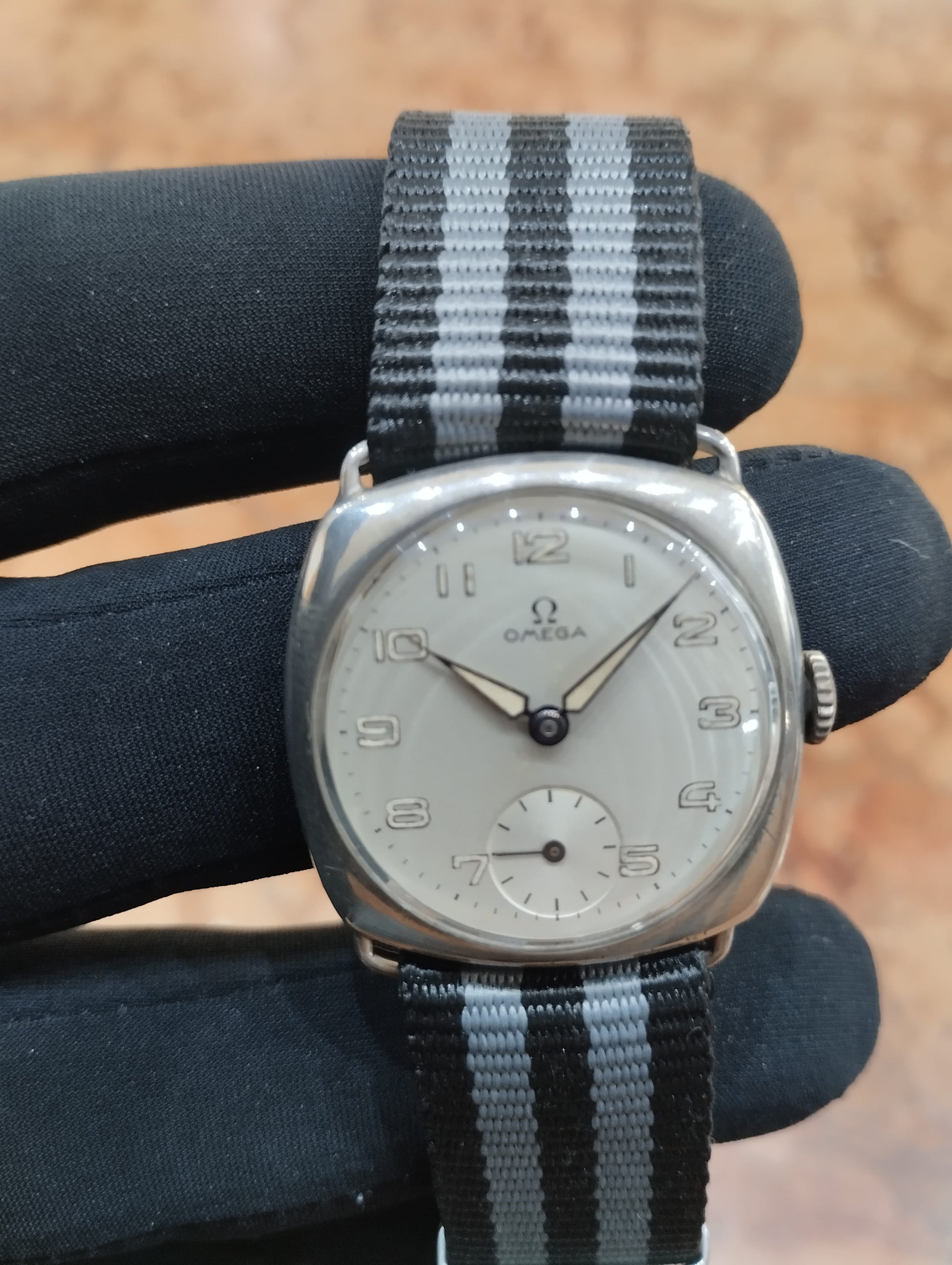 Omega Art-Déco Vintage 1923 — Cassa in Argento 925 a Cuscino