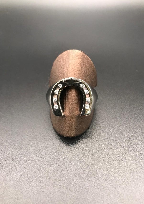 Anello Sigillo con Ferro Bianco — Horse Fever