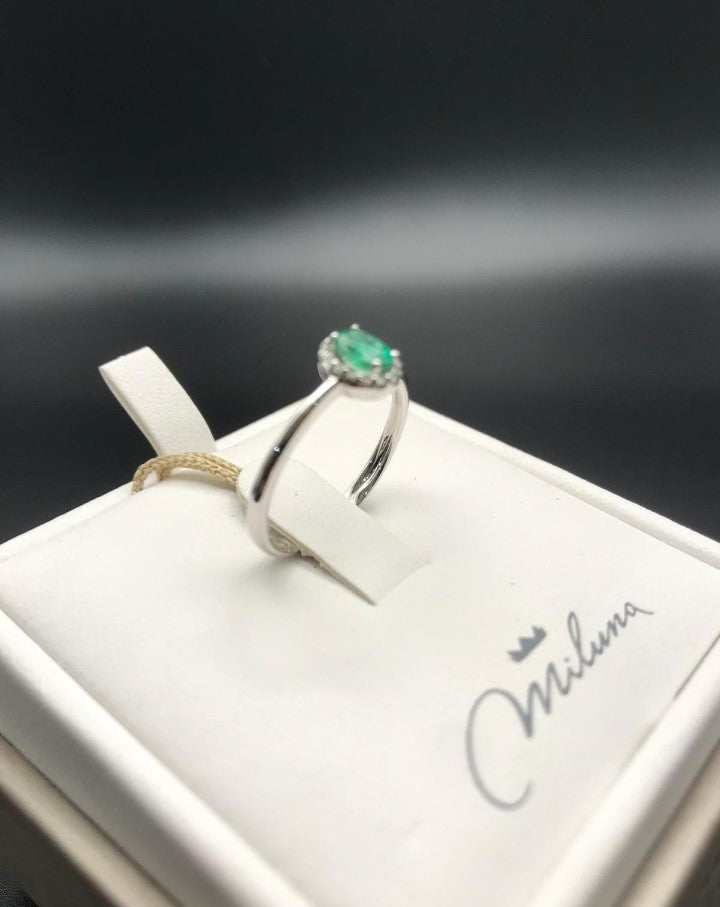Anello Miluna in Oro Bianco con Diamanti e Smeraldo