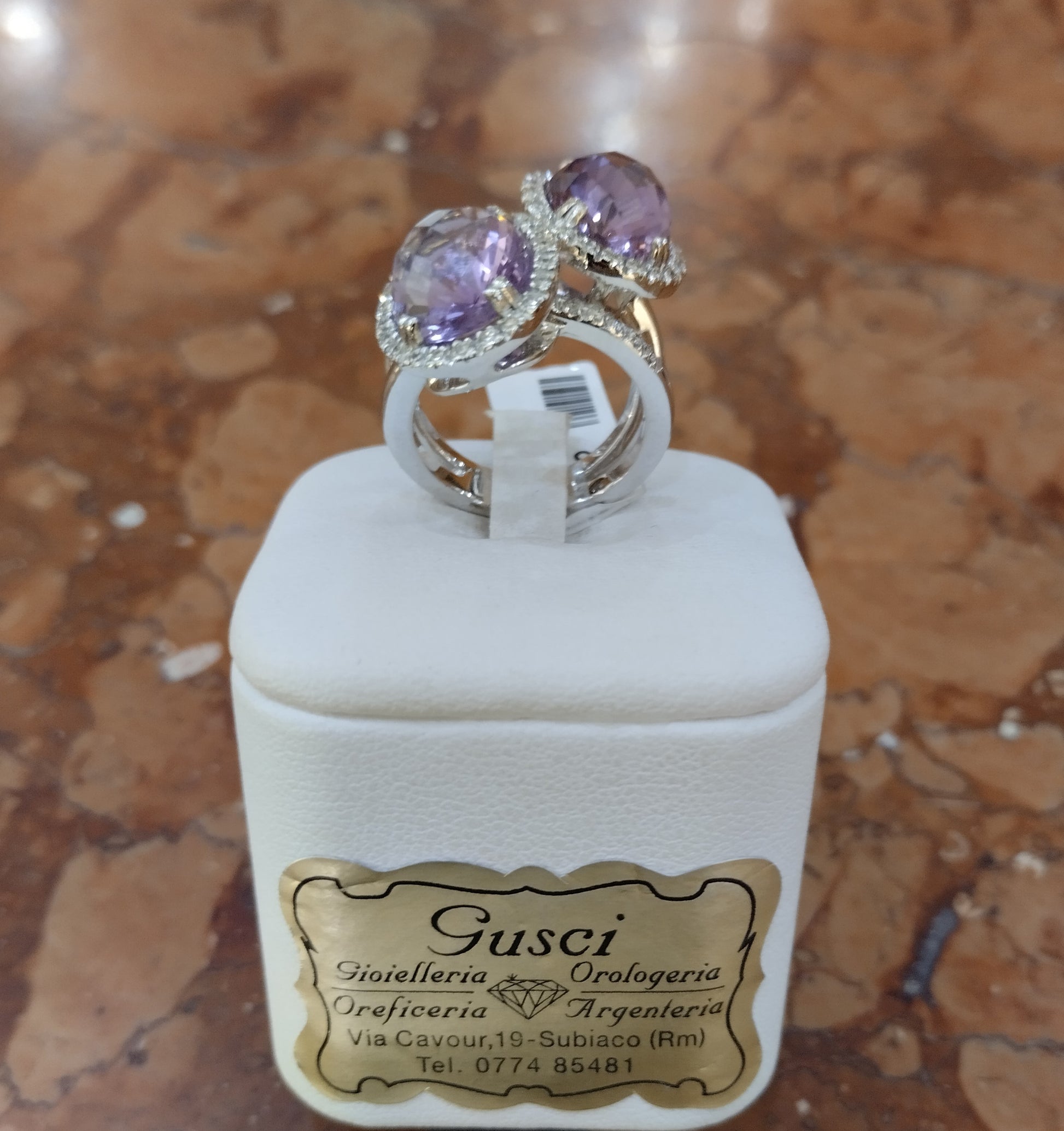 Anello in Oro Bianco con Diamanti e Ametiste — Creazione Gusci