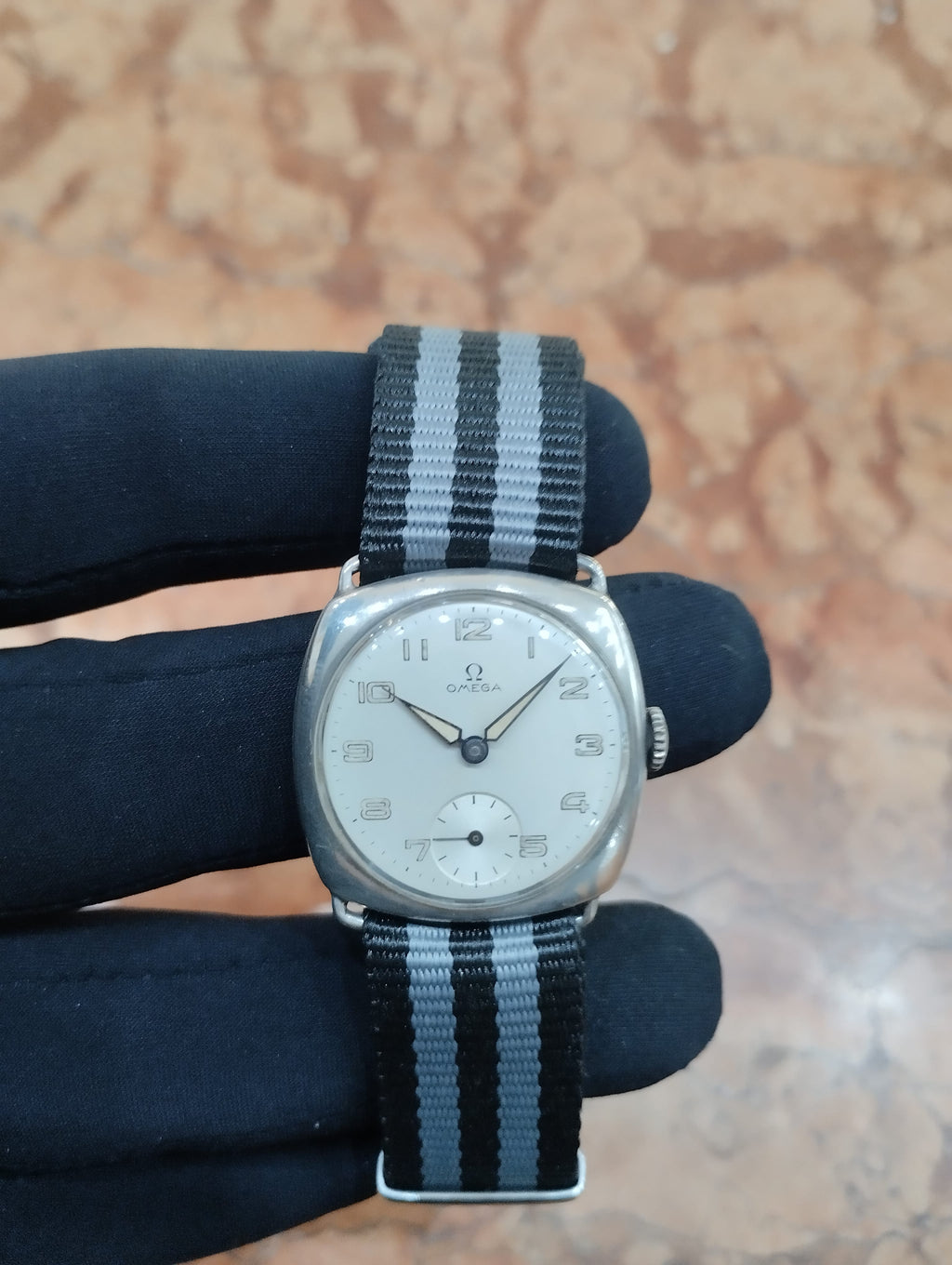 Omega Art-Déco Vintage 1923 — Cassa in Argento 925 a Cuscino