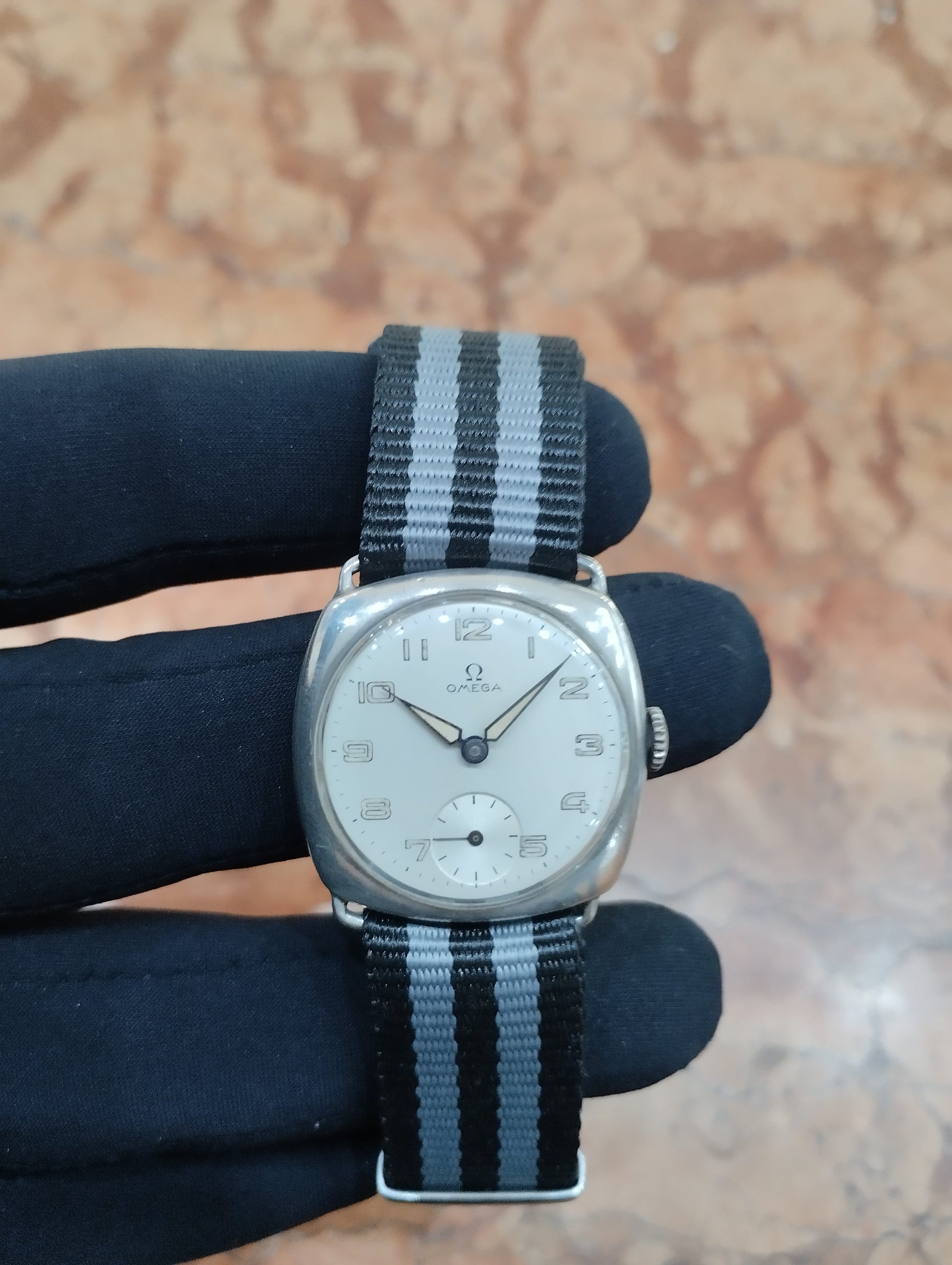 Omega Art-Déco Vintage 1923 — Cassa in Argento 925 a Cuscino