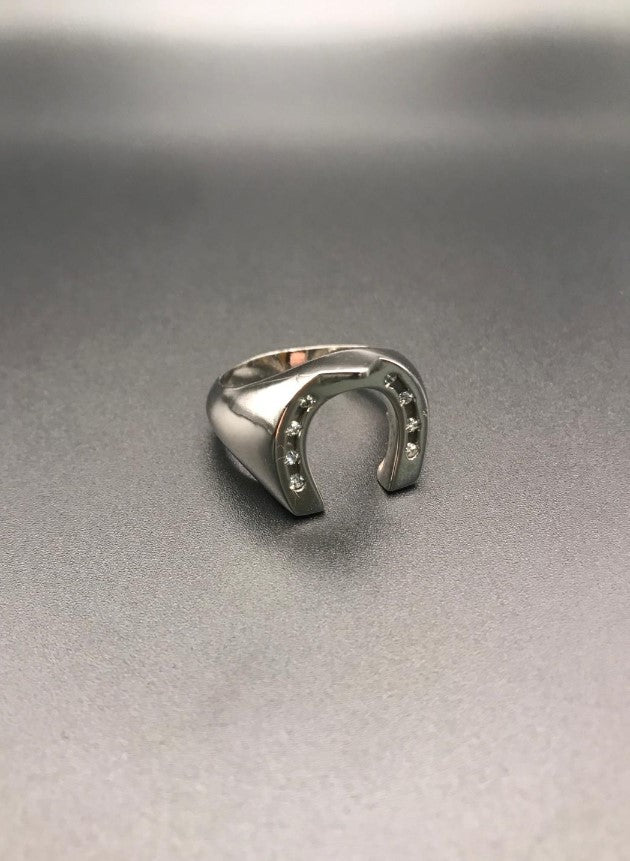 Anello Sigillo con Ferro Bianco — Horse Fever