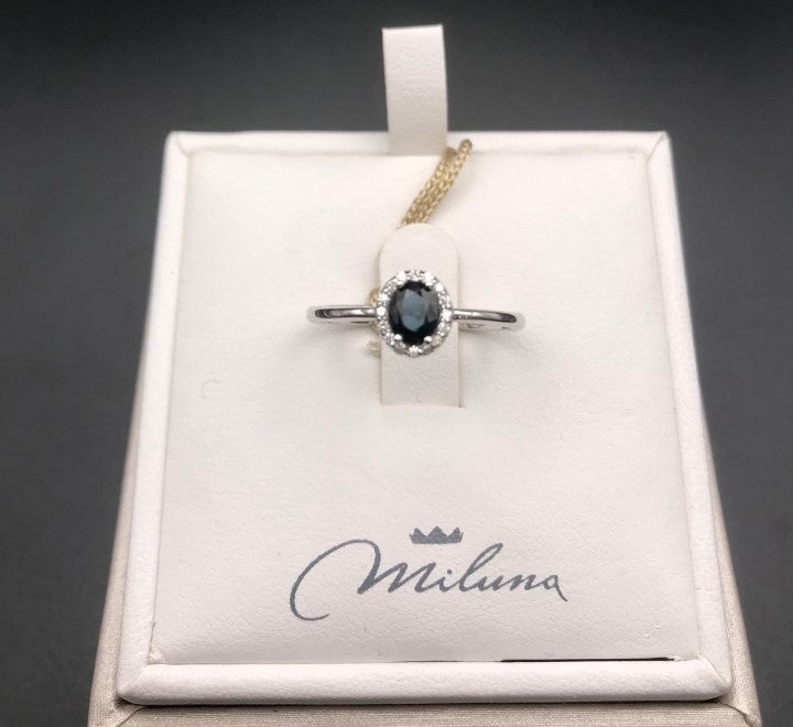 Anello Miluna in Oro Bianco con Diamanti e Zaffiro