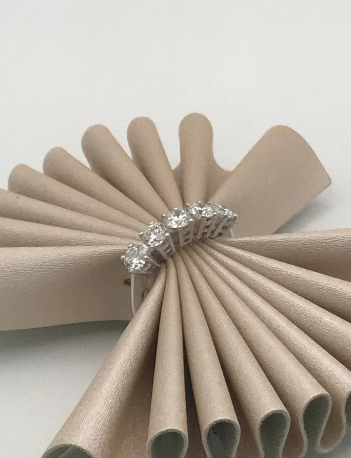 Anello Veretta Oro Bianco e Diamanti Lab Grown