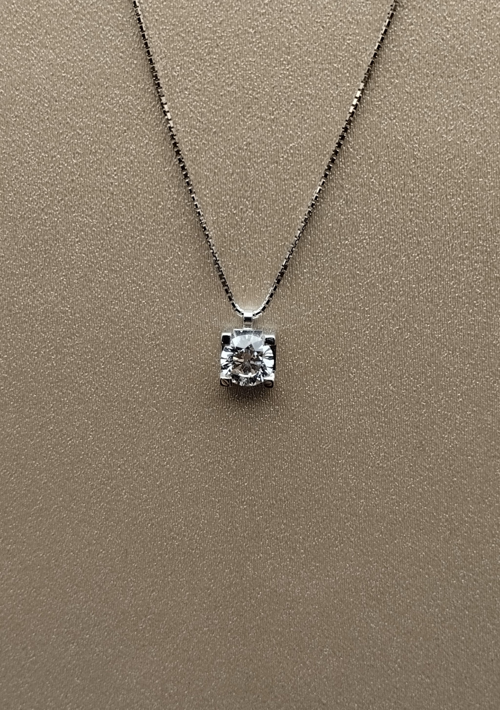 Collana Punto Luce ct.0,63 Oro Bianco e Diamante Lab Grown