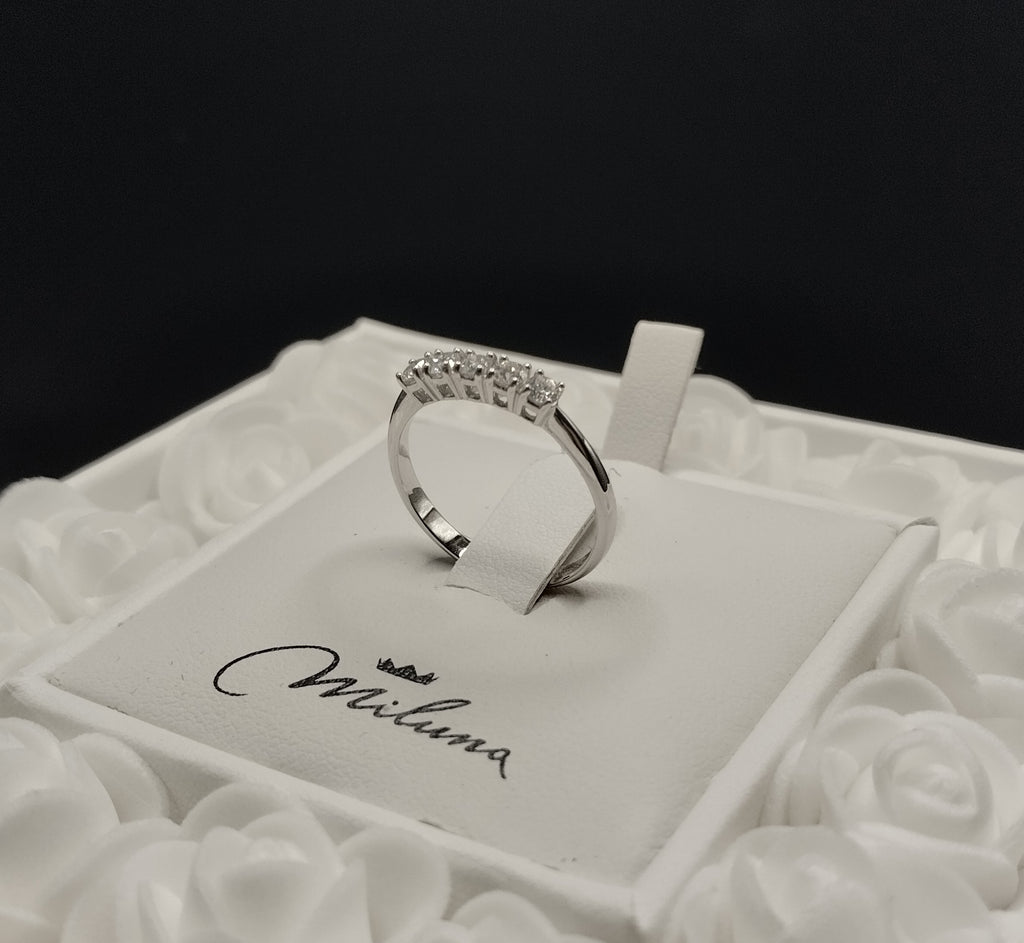 Anello Veretta Piccola Miluna in Oro Bianco e Diamanti