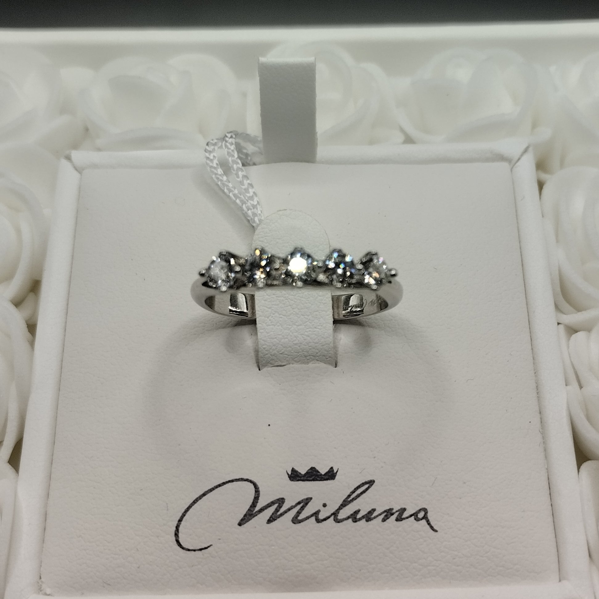 Anello Veretta Grande Miluna in Oro Bianco e Diamanti