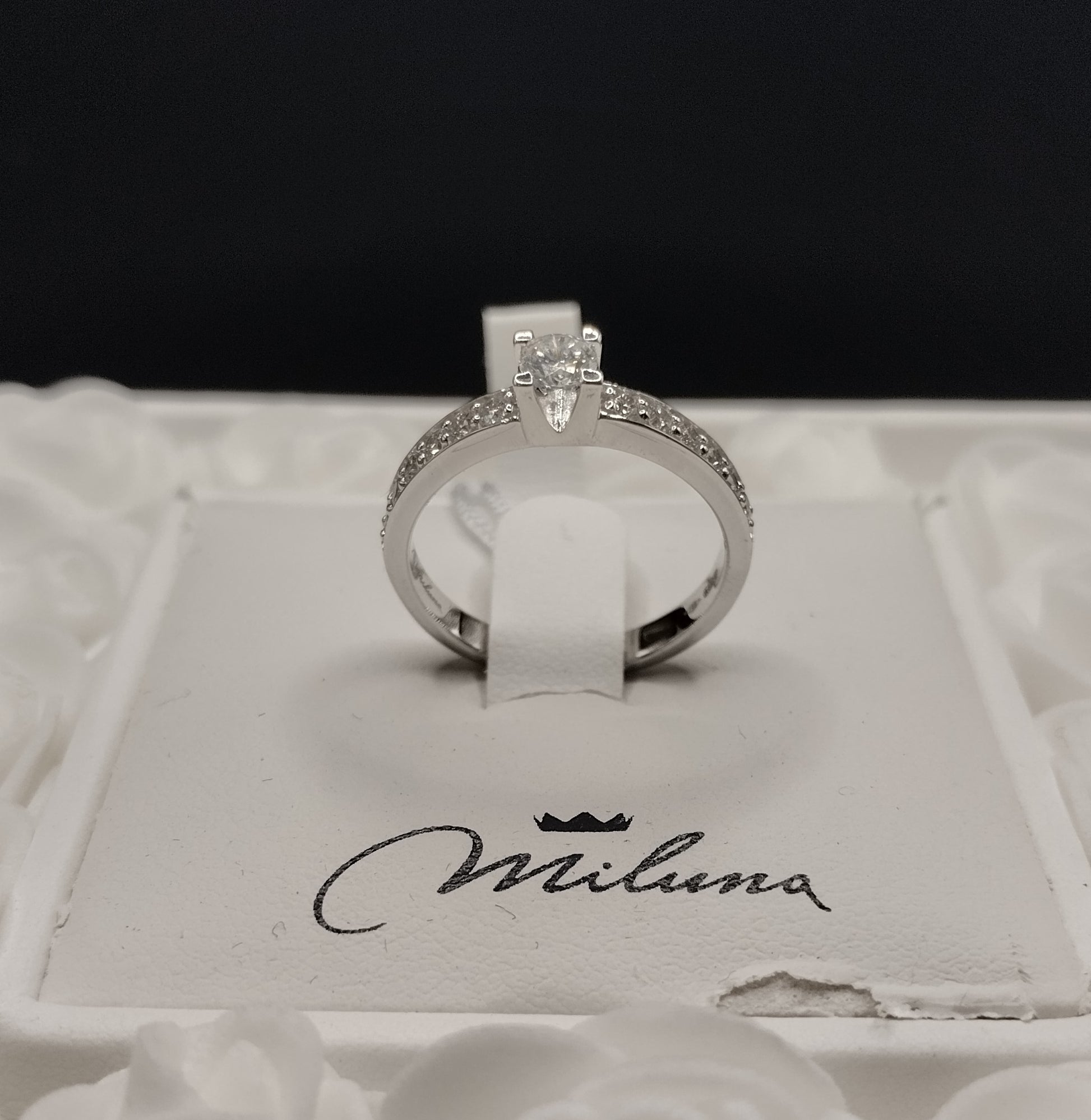 Anello Solitario Fascia Miluna in Oro Bianco e Diamante
