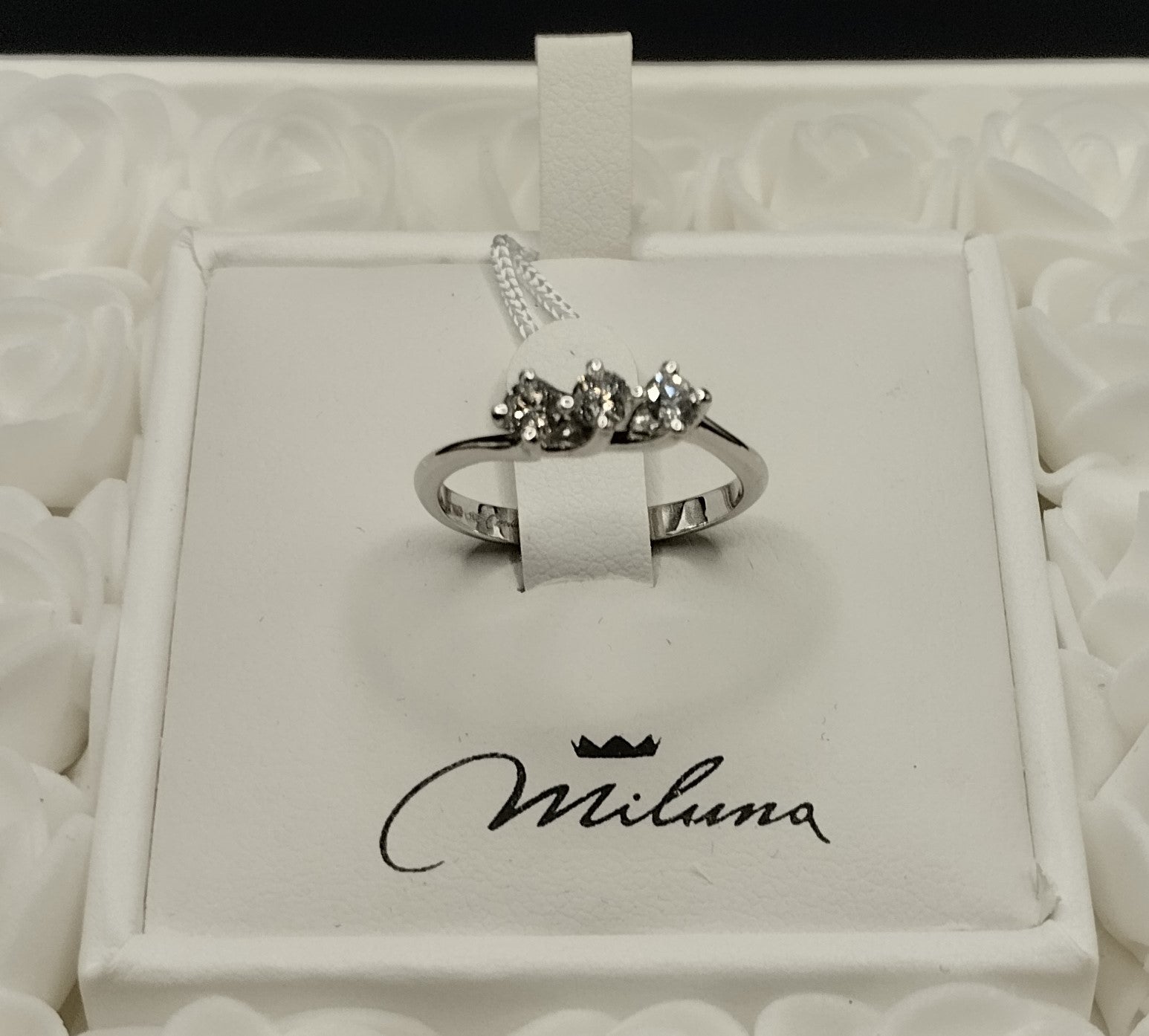 Anello Trilogy Piccolo Miluna in Oro Bianco e Diamanti