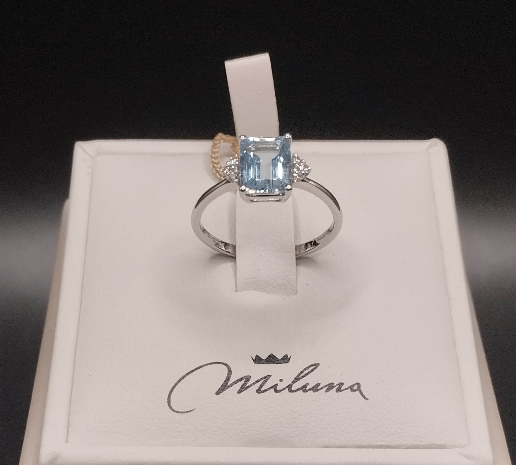 Anello Miluna in Oro Bianco con Diamanti e Acquamarina